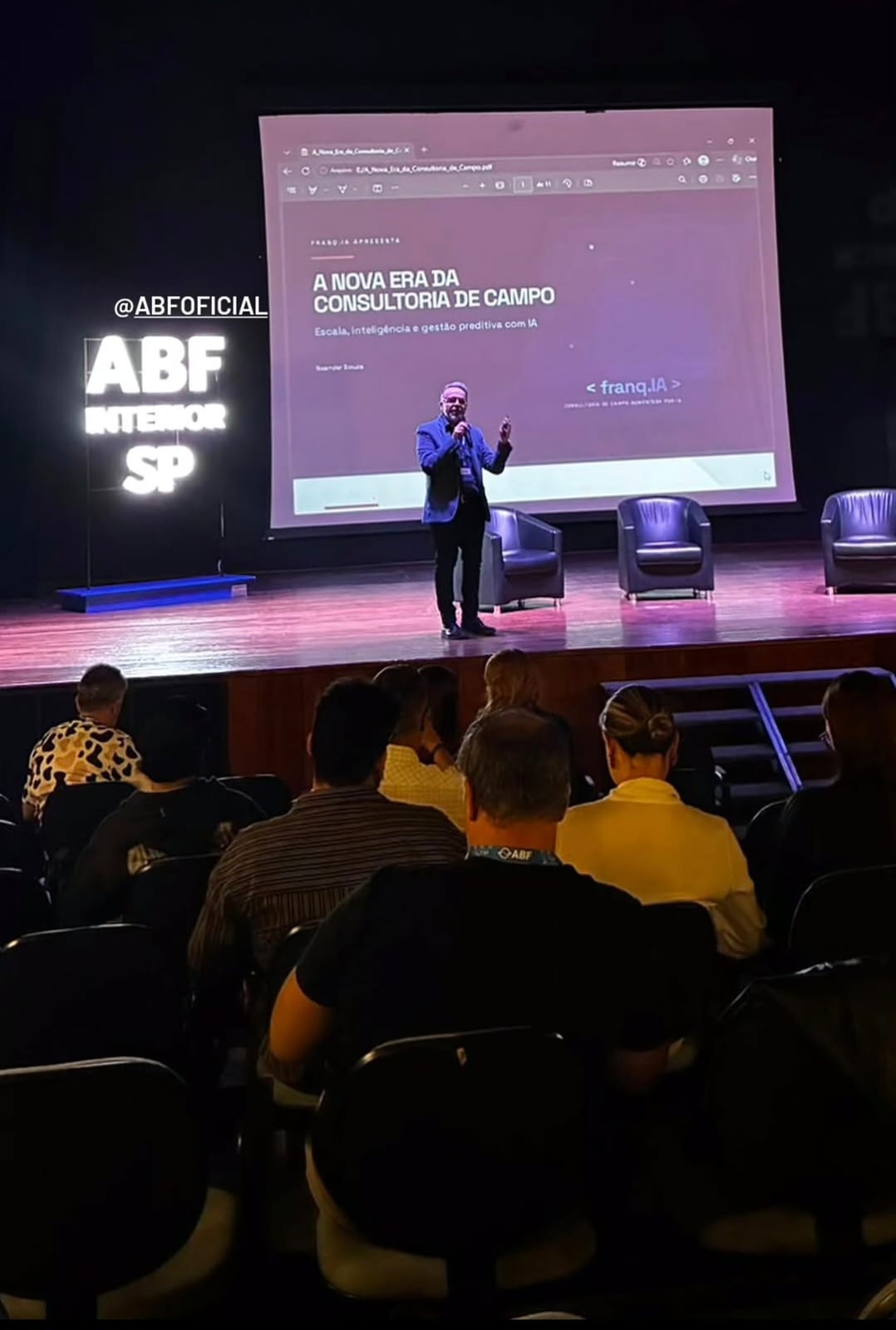 Neander Souza palestrando no ABF Interior SP sobre a nova era da consultoria de campo